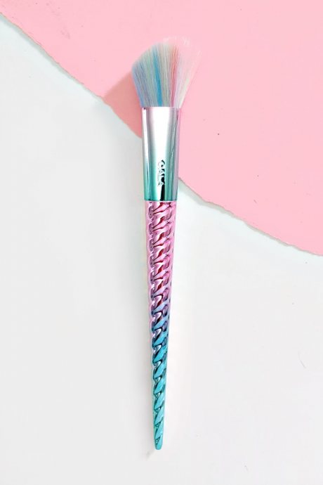 Brocha enchanted glam