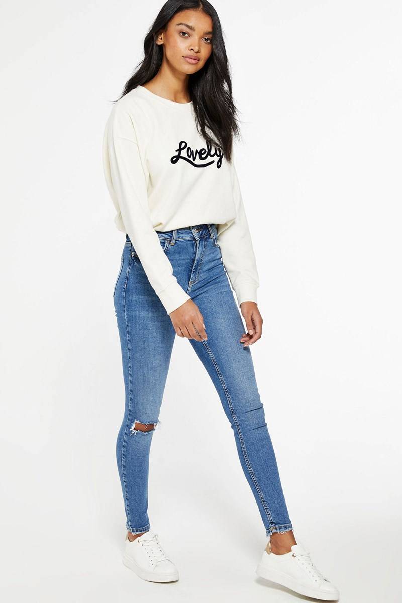 Jeans fray hem